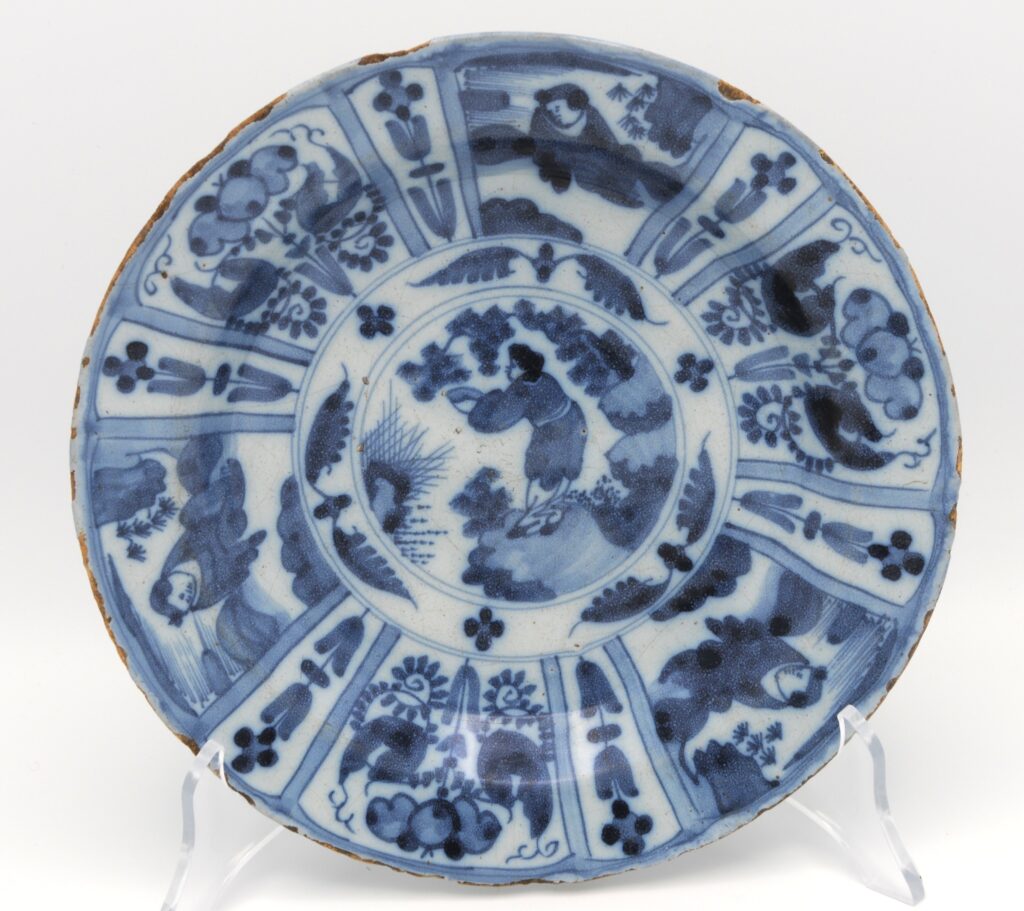 Delft - Antique Blue and White 'Kraak' Wanli style Plate - late 17th century