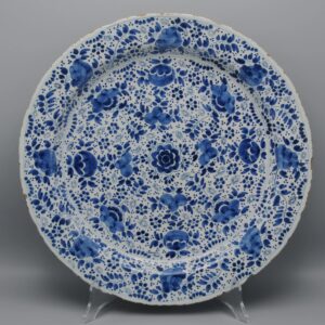 Delft - Charger with 'mille fleurs' decor, early 18th century