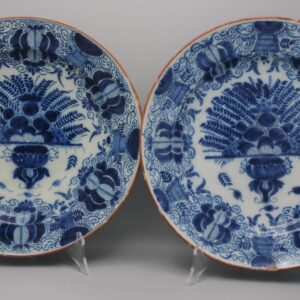Delft - Pair of 'Peacock' chargers by Pieter Paree - second half 18th century