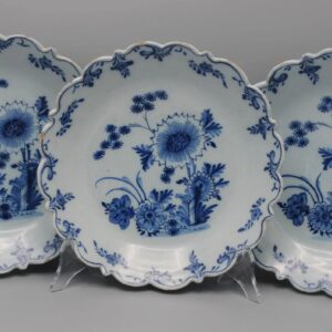 Set of Three Delft Blue and White Floral Plates – The Porceleyne Byl, 18th-Century