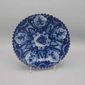 De Grieksche A -  Delft plate with scalloped rim, mid 18th century
