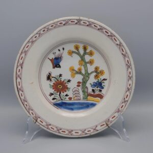 Delft polychrome chinoiserie plate - mid 18th century