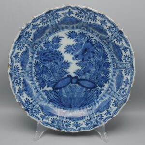 Delft Kangxi style charger, by 'De porceleyne Bijl', 18th century