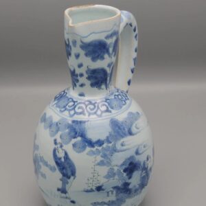 Delft pitcher in transitional chinoiserie decor - late 17th century