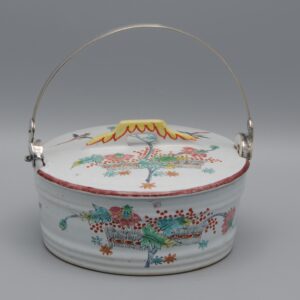 Delft Polychrome Butter Dish with Kakiemon Decoration, 18th Century