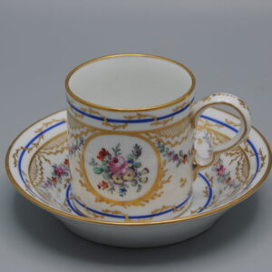 Porcelelaine de Paris - Coffee cup and saucer ‘Litron’