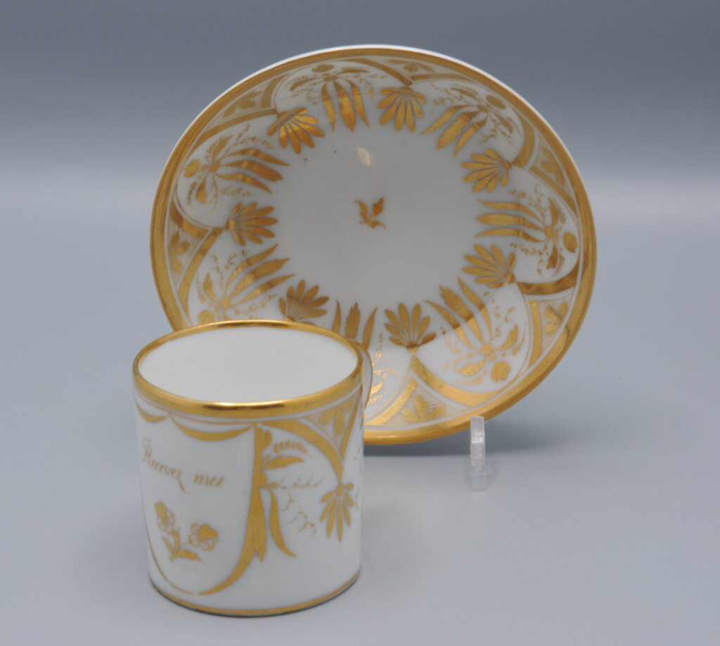 Porcelaine de Paris - Cup and saucer ‘Litron’, late 18th century