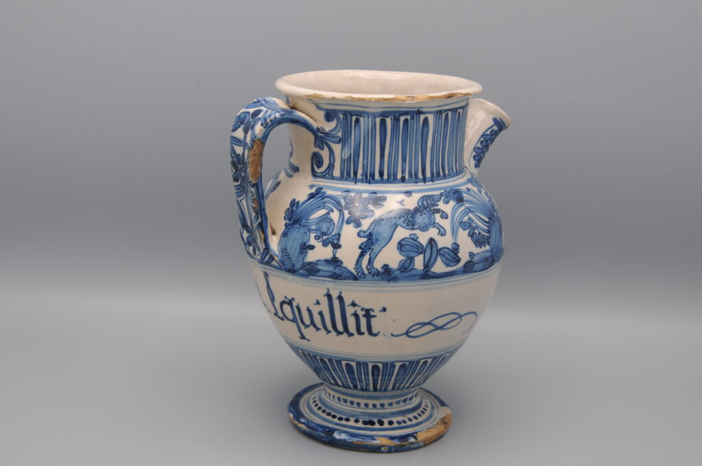 Savona - Maiolica Pharmacy Jug / Wet Drug Jar - 17th century
