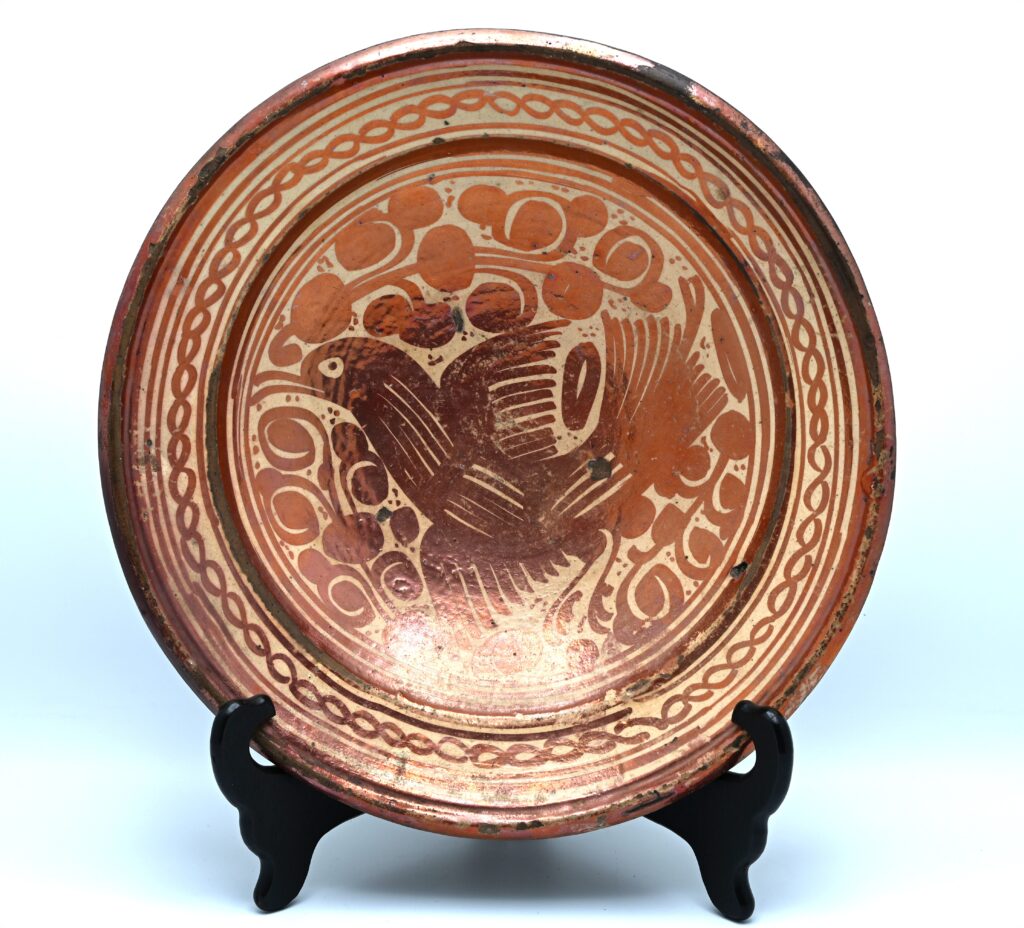 Manises, 17th century Hispano Moresque lustreware dish